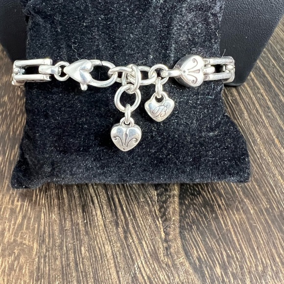 Brighton Silver Tone Heart Link Bracelet 7" - 7 1/2" B32 - Picture 2 of 5